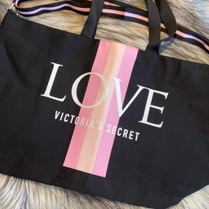 NWOT Victoria’s Secret large duffel bag